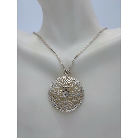 Avon Silvertone Filigree Pendant Round Rhinestone  Cutout  Necklace - Picture 3 of 6